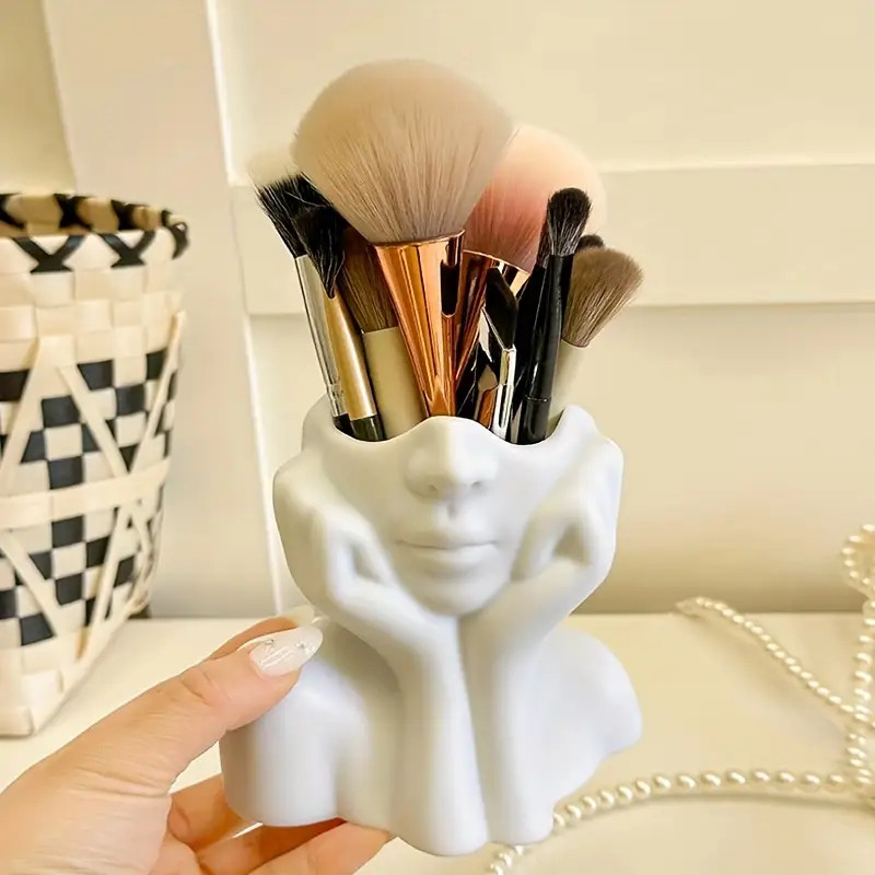 Tempat Kuas Rias Bentuk Wajah  - Beauty Makeup Design ulasan dan harga