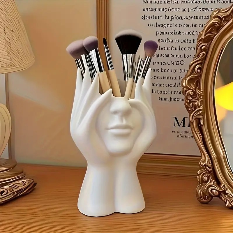 Tempat Kuas Rias Bentuk Wajah  - Beauty Makeup Design ulasan dan harga